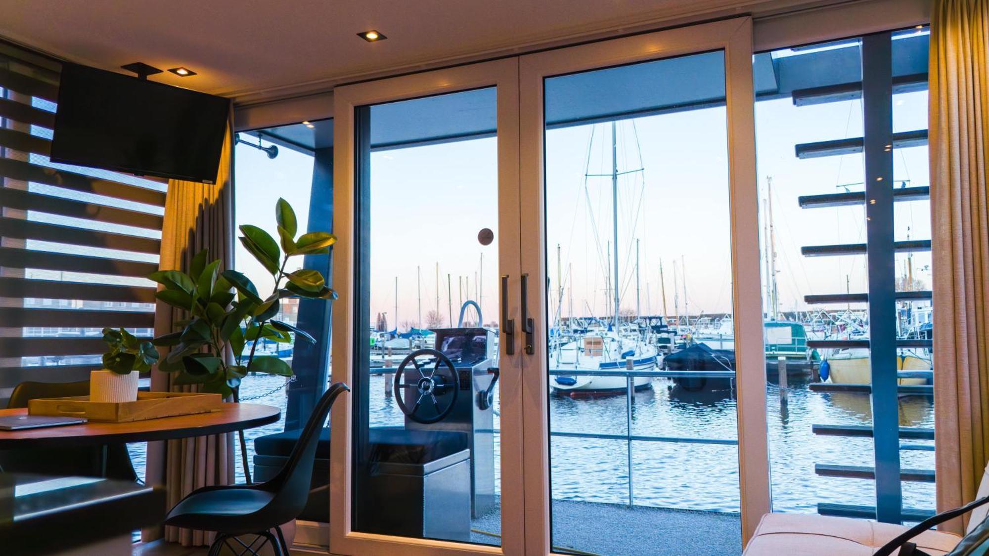 Luxurious Waterloft Near Beach And Centre By Weltevreden Experience Zeewolde Exterior foto